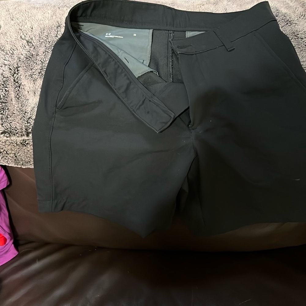 Men’s UA dress shorts size 32